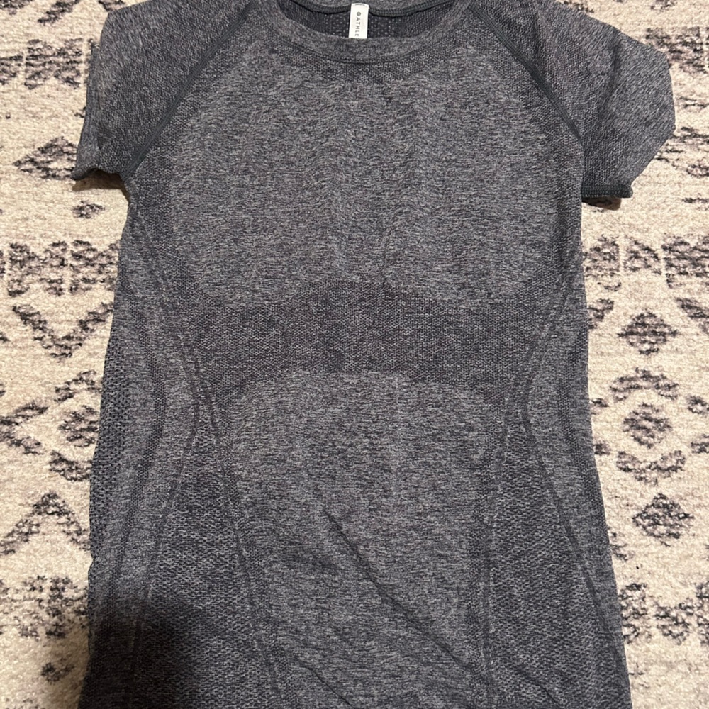 Athleta shirt